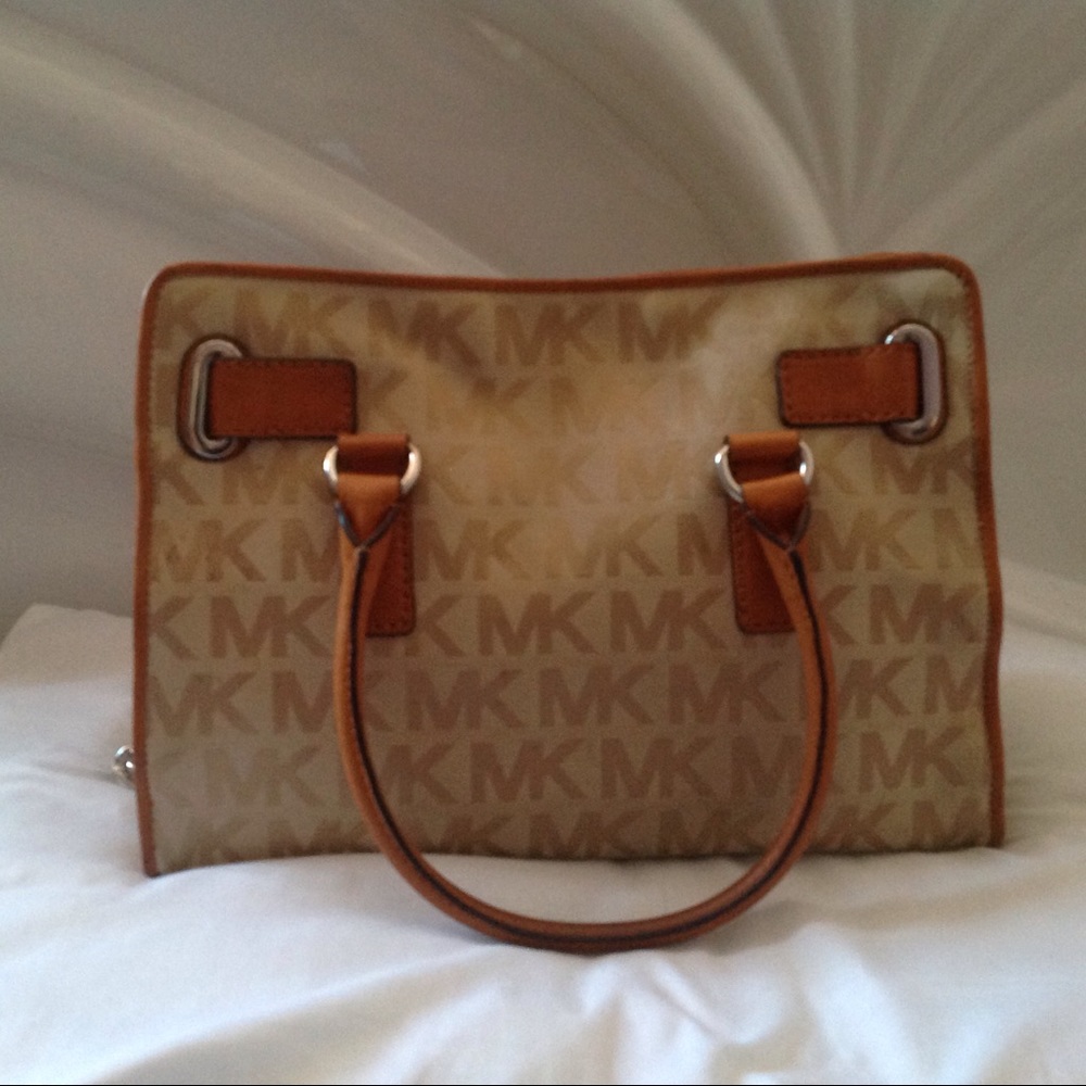 MK Beautiful Bag - Picture 3 of 3